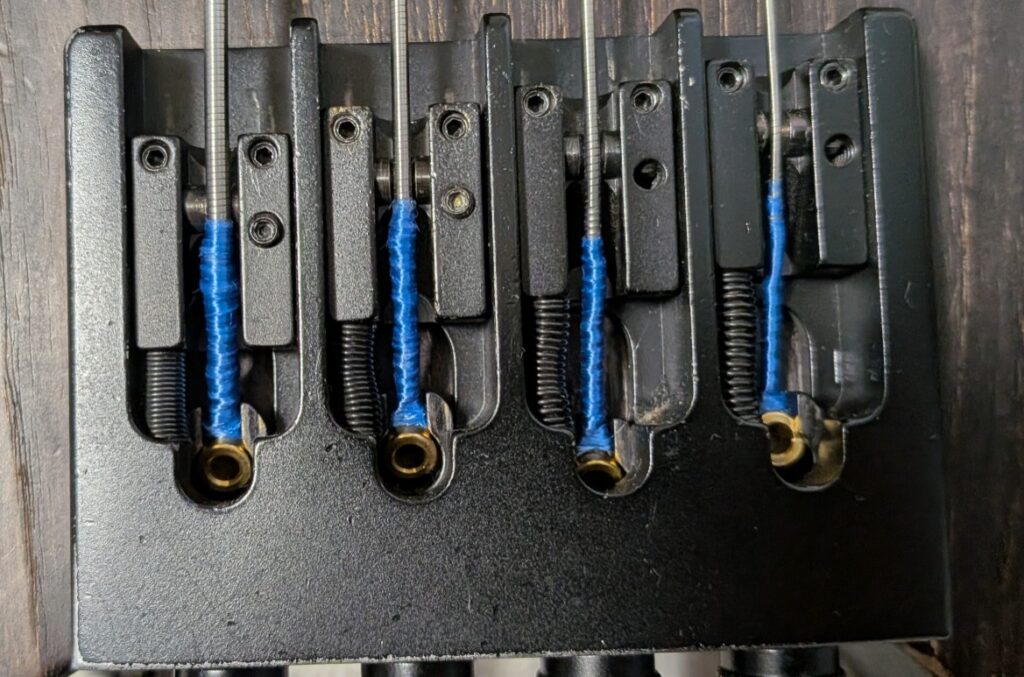 ERNIEBALL弦長調整の写真１